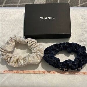 CHANEL Elegant Gold and Black Hair Scrunchies